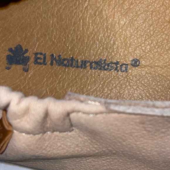 El Naturalista N5537 Women's Moccasin - Picture 5 of 8